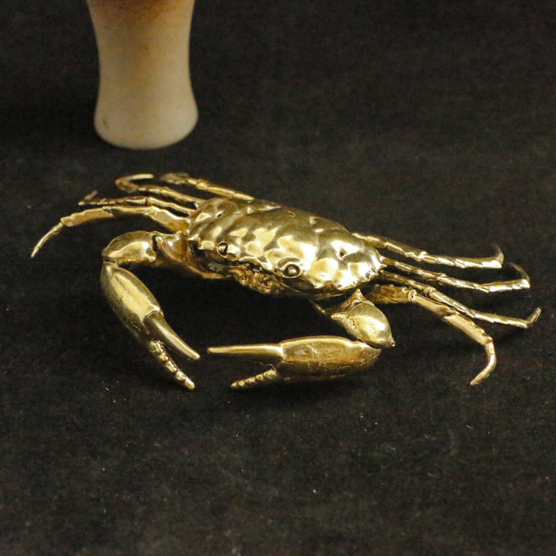 Brass material crab shaped ornament