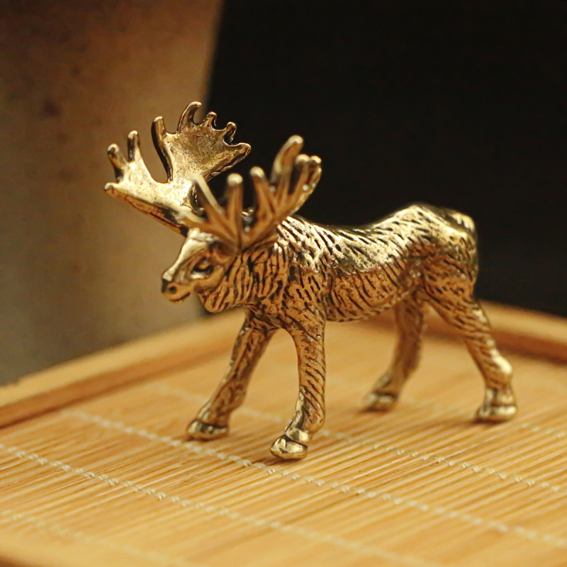 Brass material deer shaped ornament