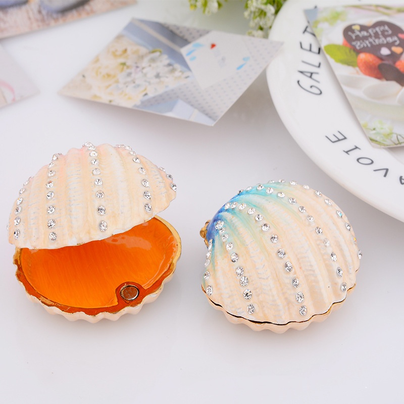 Painted shell shaped jewelry box
