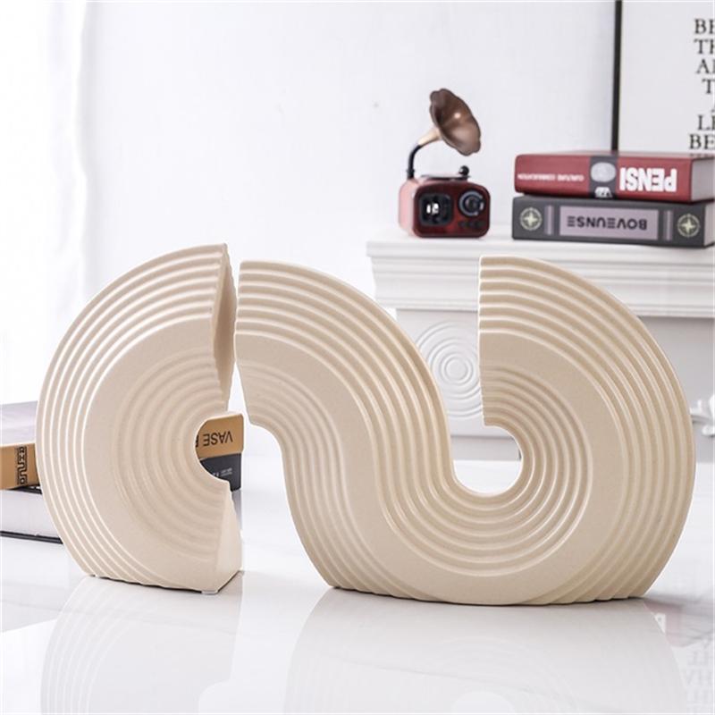Modern minimalist S-shaped ceramic art ornament