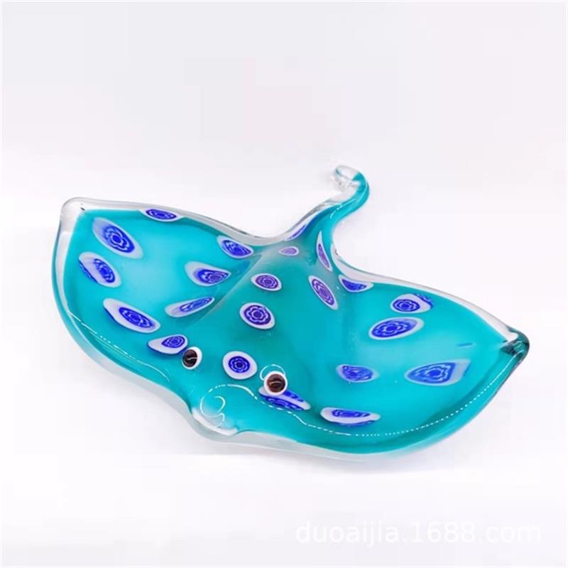 The Glass Manta Ray
