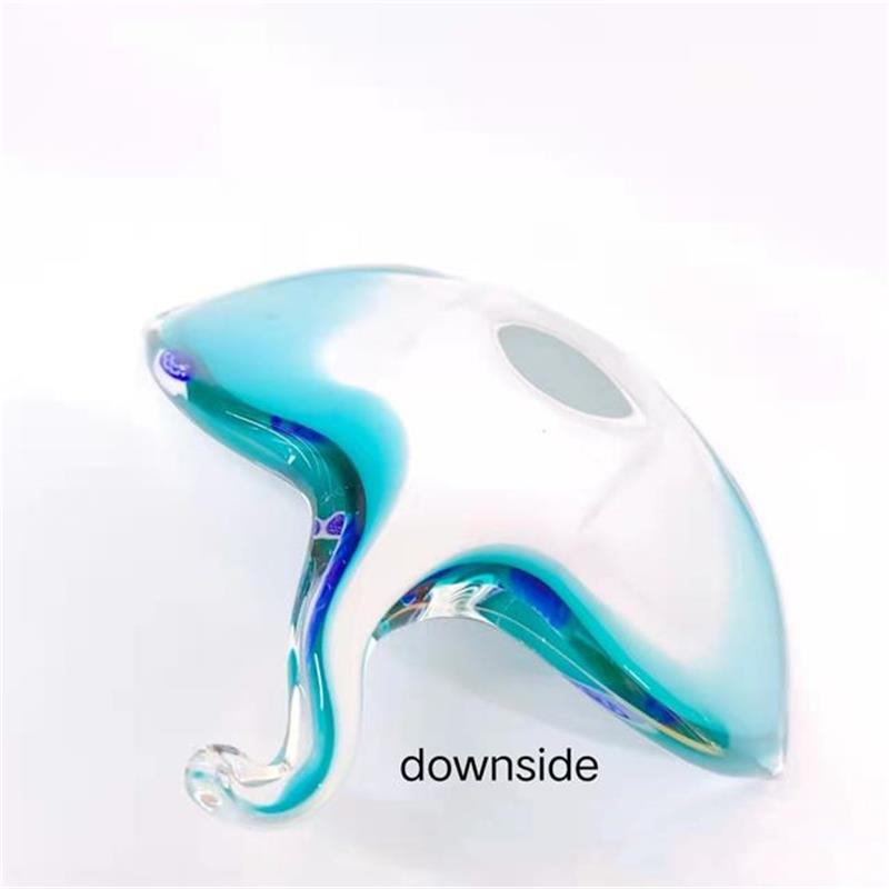 The Glass Manta Ray